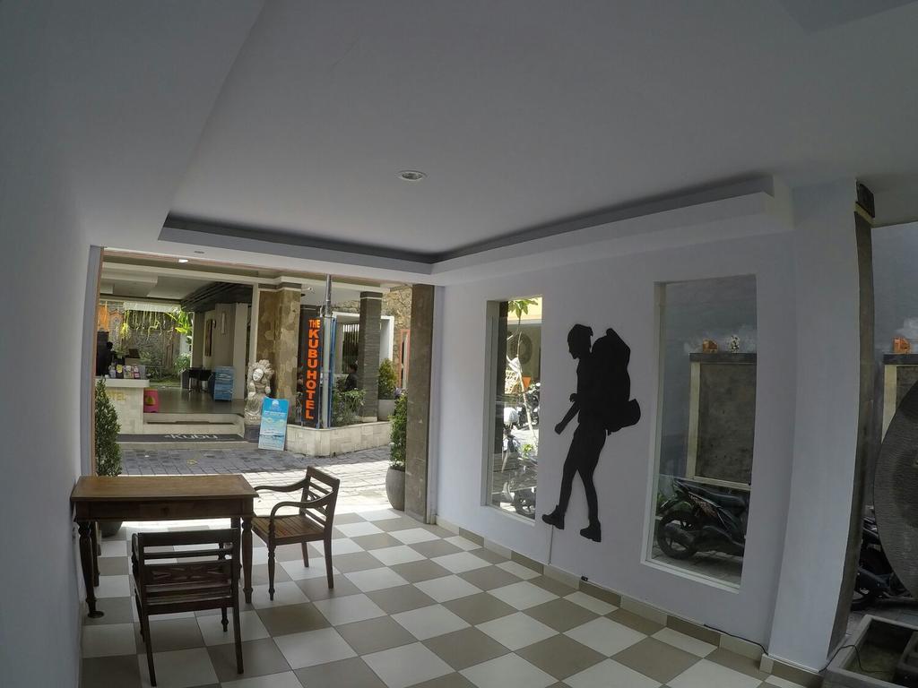 Kuta Beach Hostel Buitenkant foto